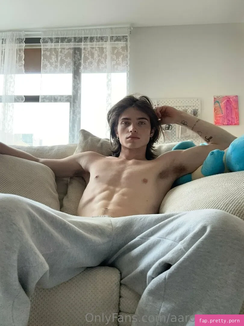 aaroncarson - Photo #01