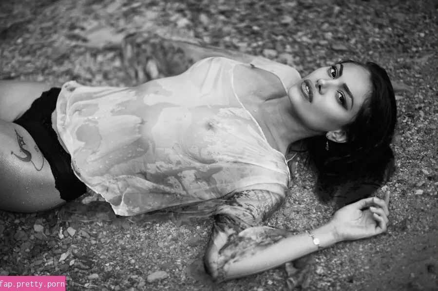 Alena Apollonova - Photo #05