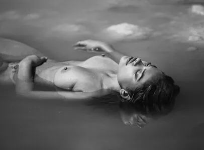 Alena Apollonova content