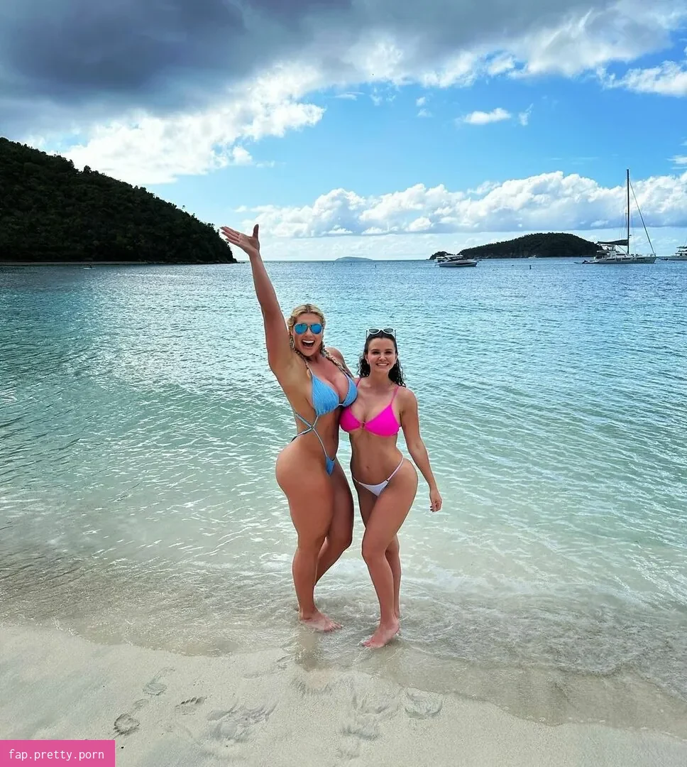 Annie Arbor - Photo #35