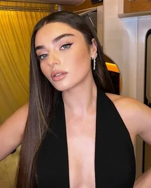 Ayça Ayşin Turan content