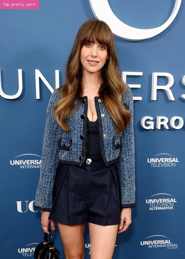 Alison Brie - Photo #08