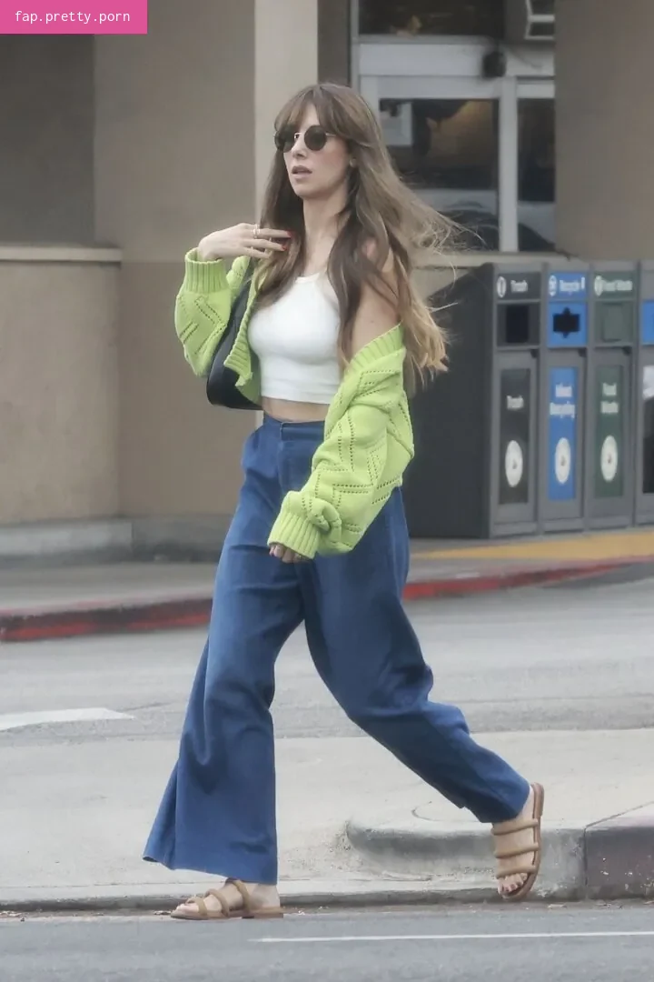 Alison Brie - Photo #31