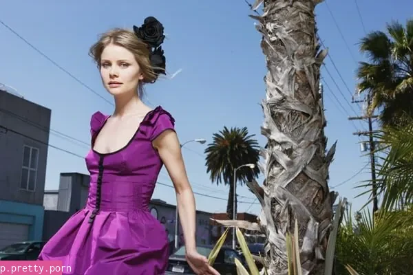 Anita Briem - Photo #22