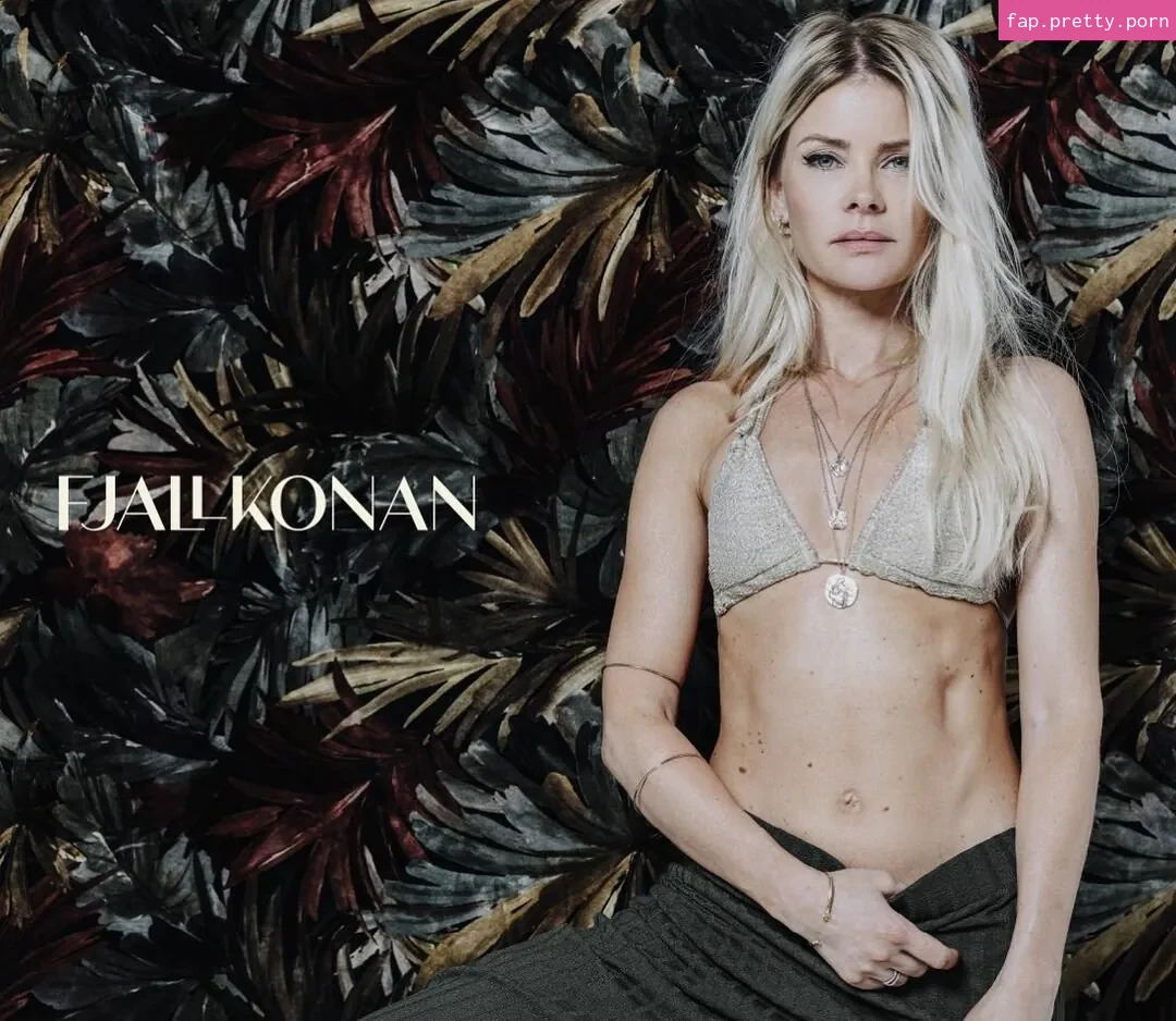 Anita Briem - Photo #42