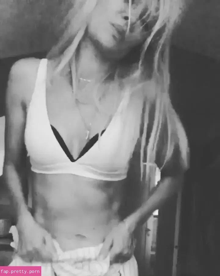 Anita Briem - Photo #53