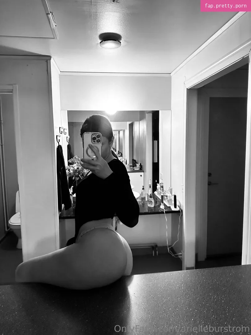 Arielle Burström - Photo #18