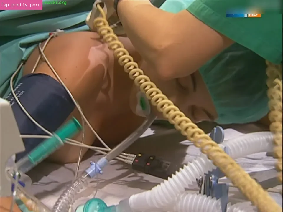 Arzu Bazman - Photo #02