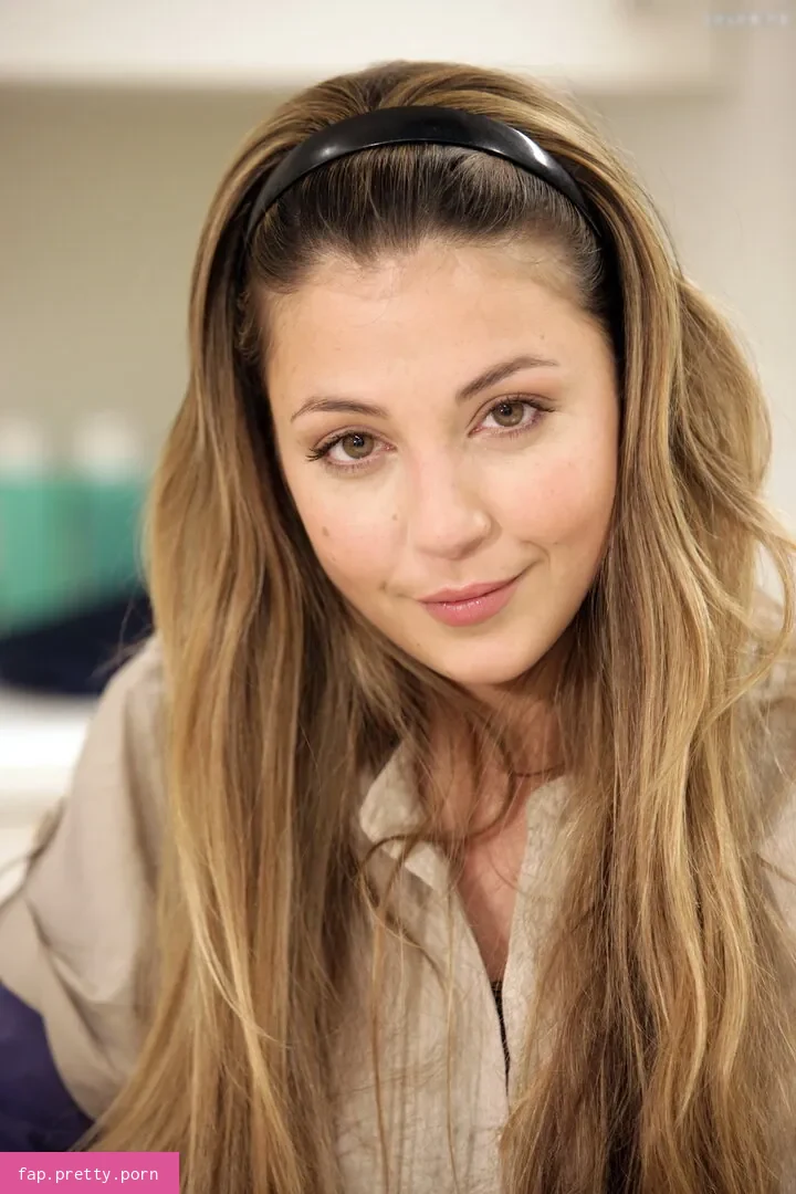 Arzu Bazman - Photo #54