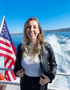 Abigail Cristea content