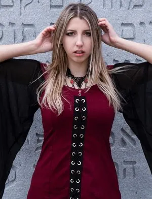 Abigail Cristea content