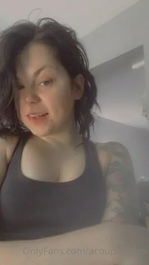 acouplechips content