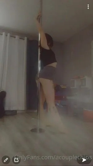 acouplechips content