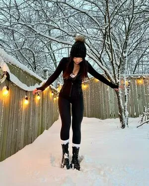 Amanda C Mai content