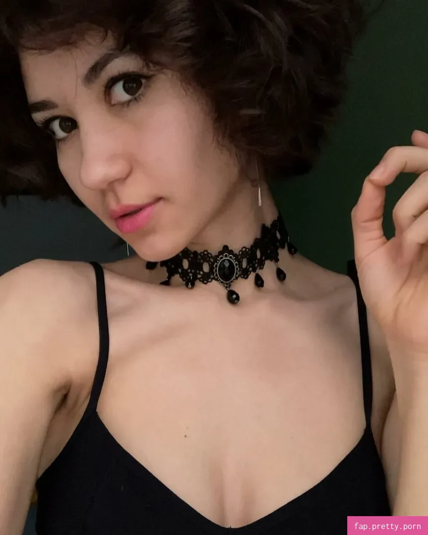 adorable_dina_official content