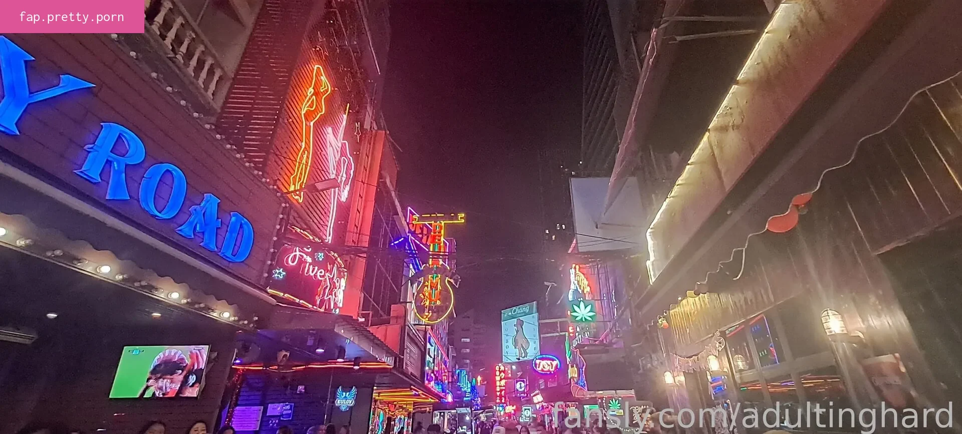 adultinghard - Photo #01