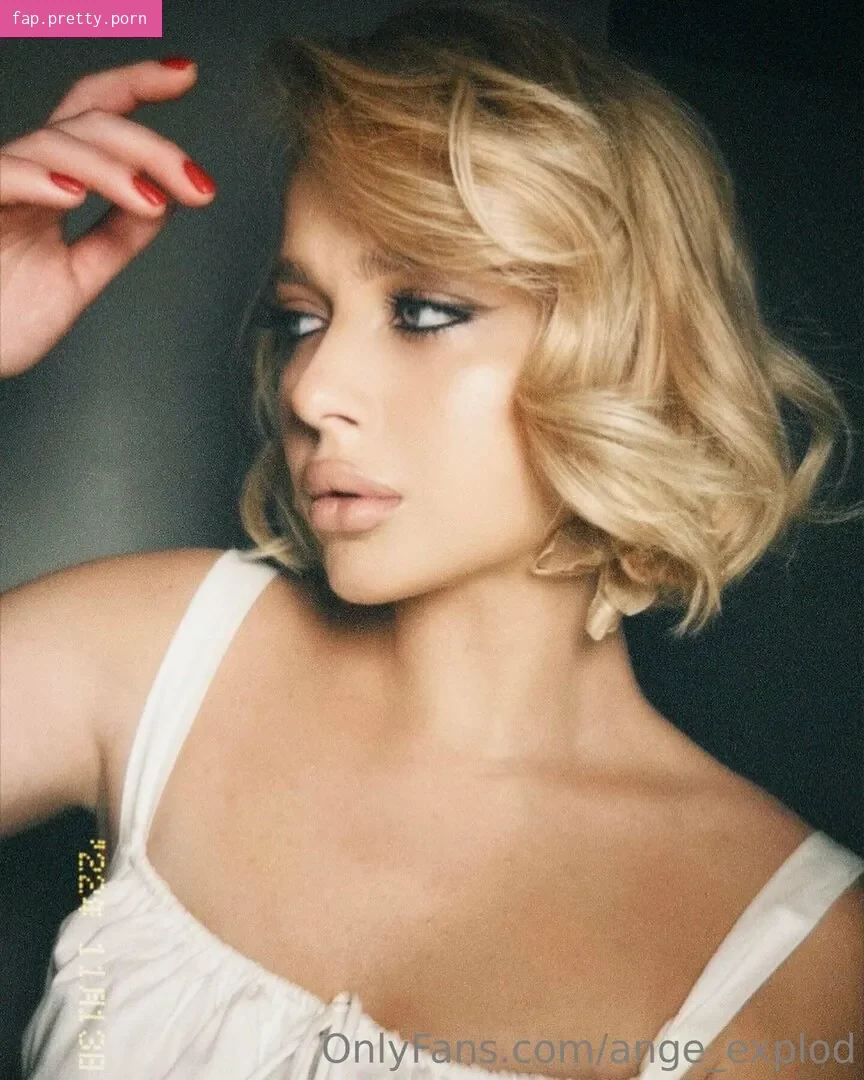 angie_explod - Photo #12