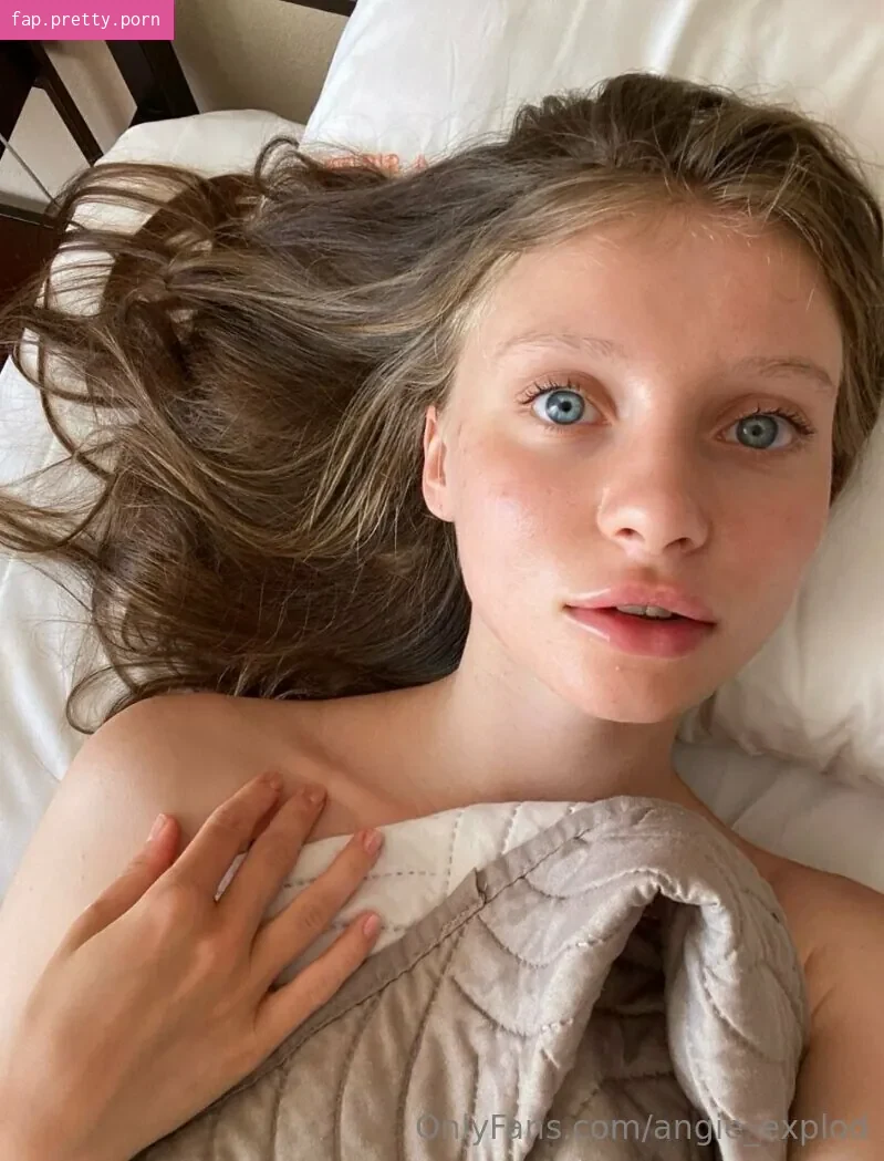 angie_explod - Photo #90