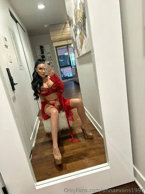 Anna Evans content