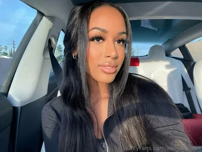 Aaliyah Foxxx content