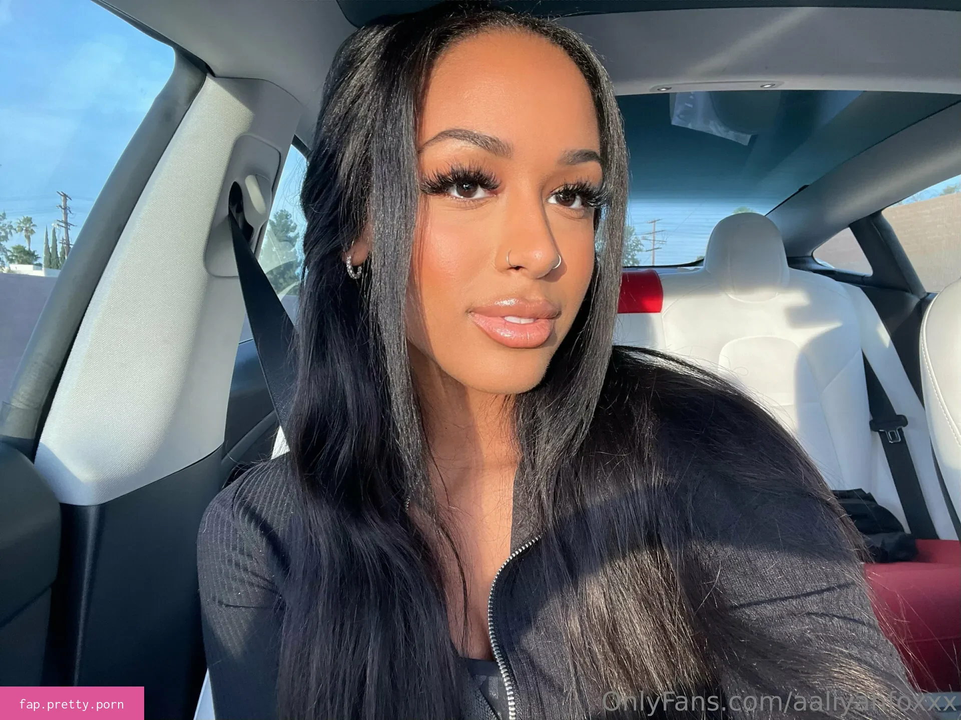 Aaliyah Foxxx - Photo #55