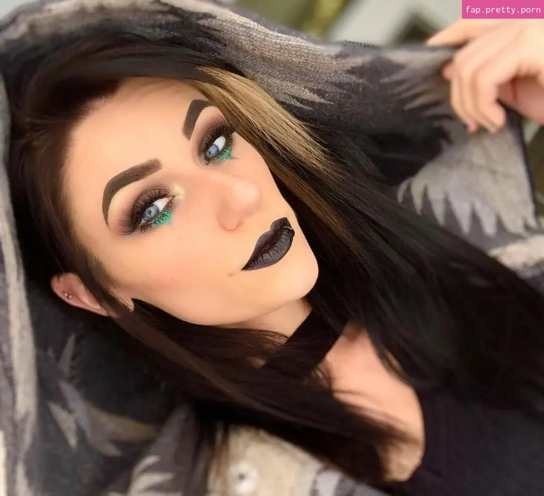 Alikat Goth Girl - Photo #03