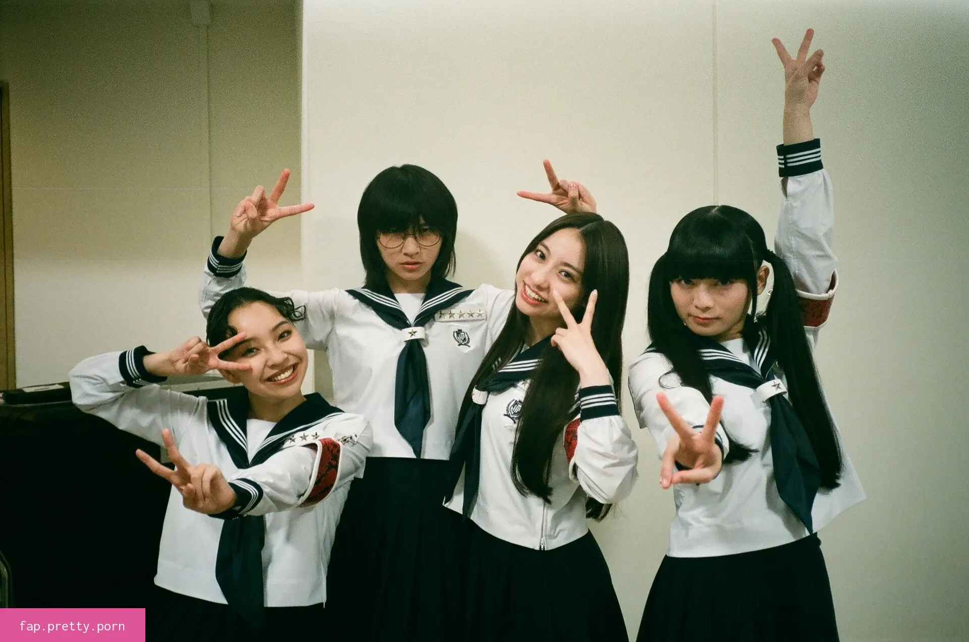 Atarashii Gakko - Photo #01