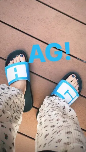 Atarashii Gakko content