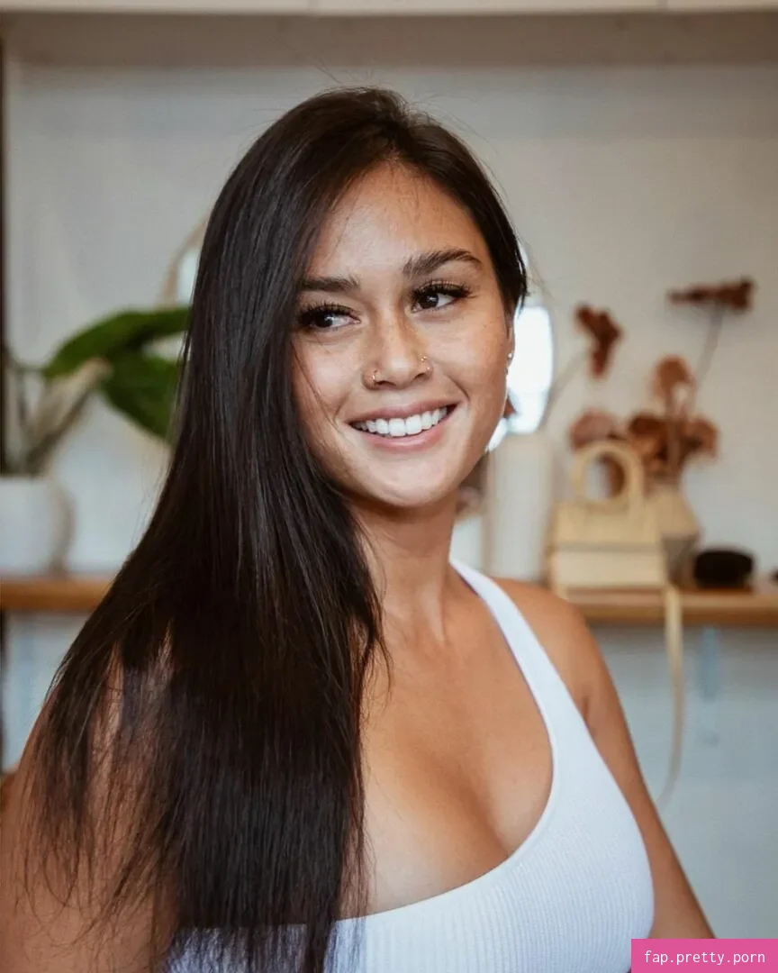 Alessa Holloway - Photo #07