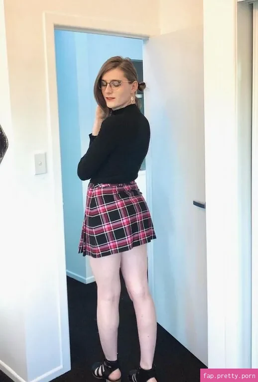 Alice In Wonder1and - Photo #02