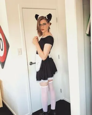 Alice In Wonder1and content