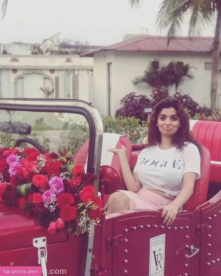 Anveshi Jain - Photo #11