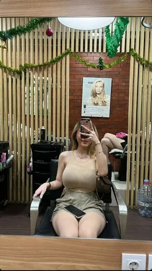 Anastasya Khosasih content