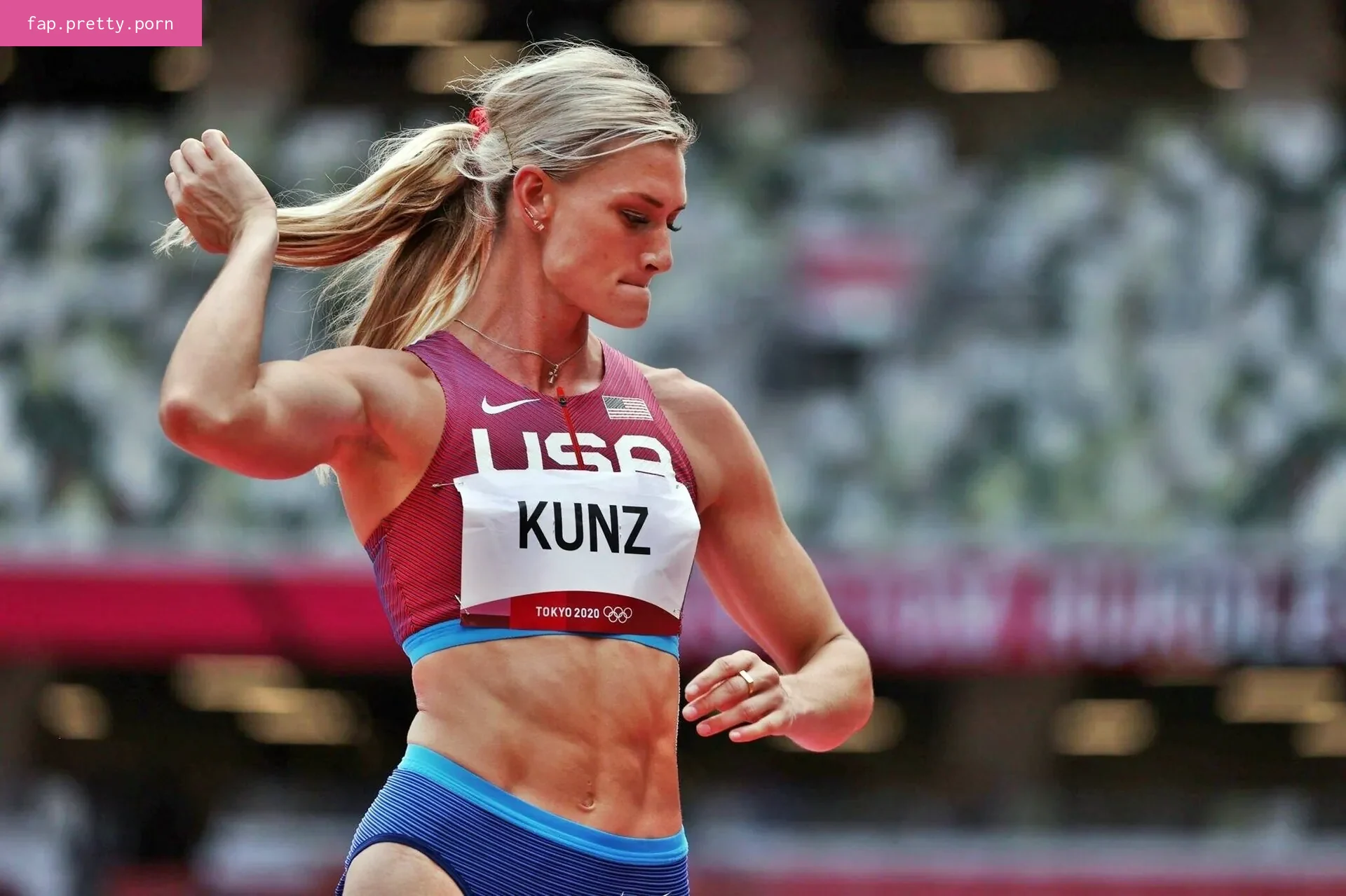 Annie Kunz - Photo #22