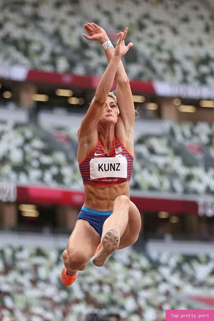 Annie Kunz - Photo #23