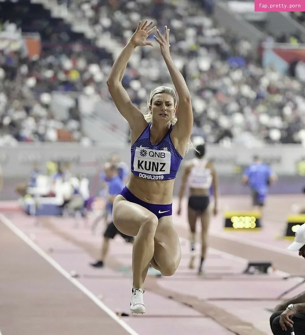 Annie Kunz - Photo #29