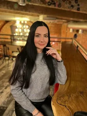 ASMR Kate Lullaby content