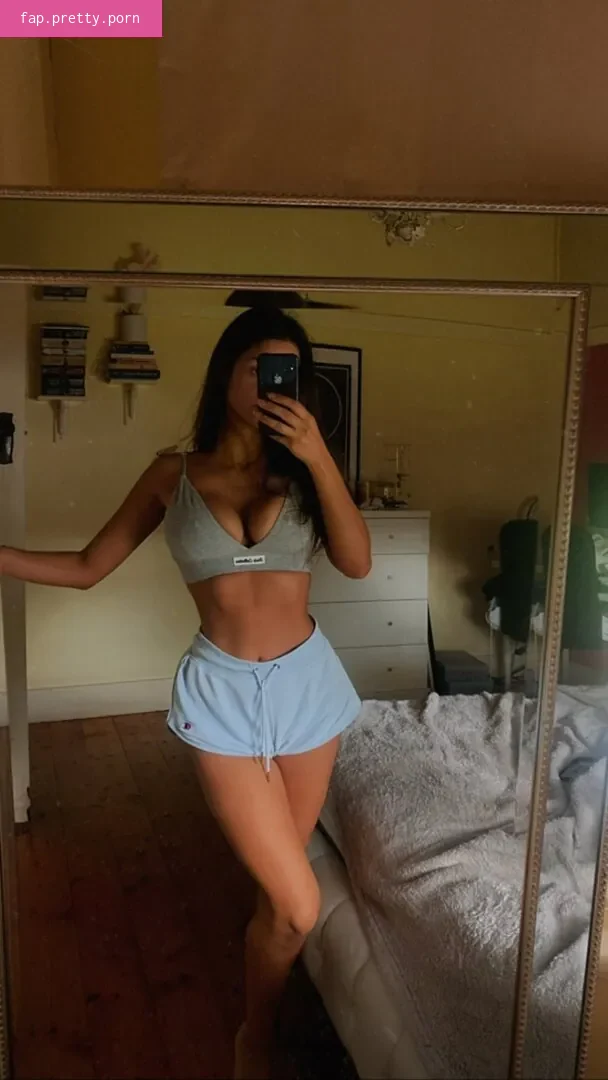 Alexandra Malliaras - Photo #12