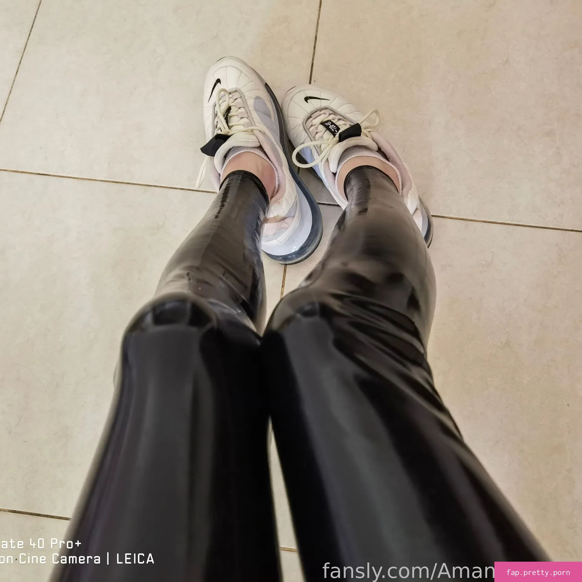 AmandaLatex - Photo #01