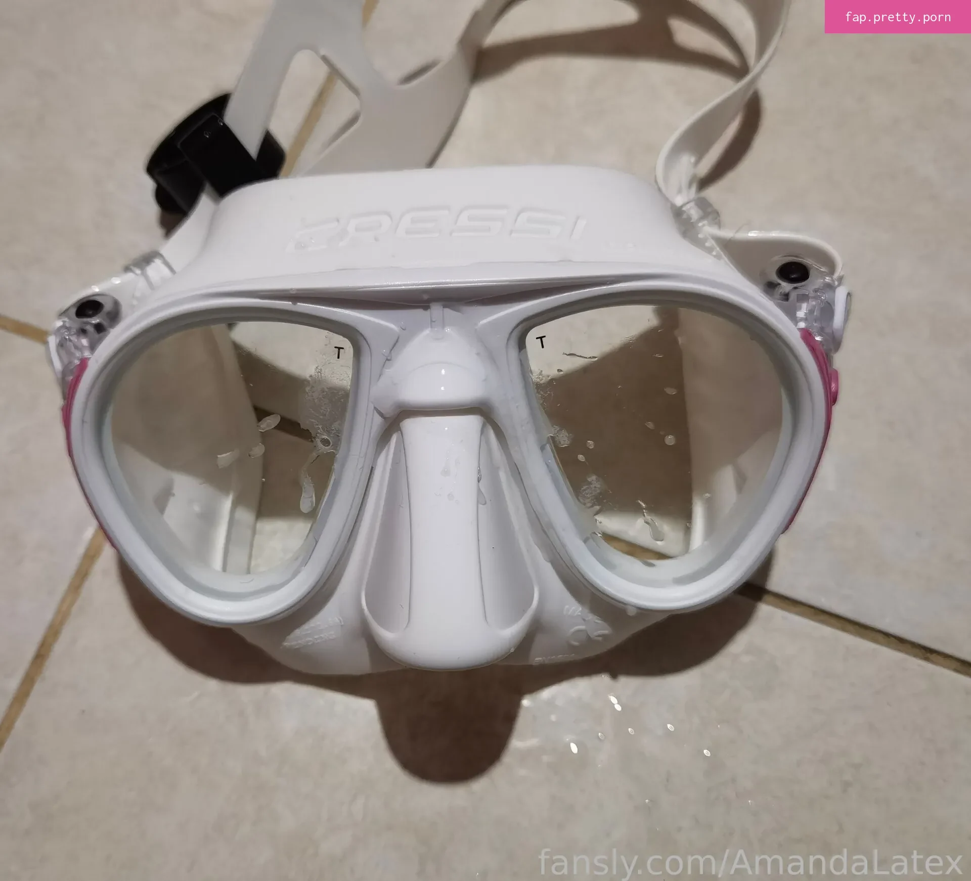 AmandaLatex - Photo #56