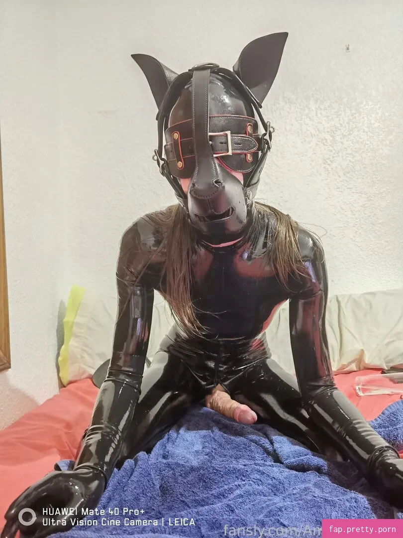 AmandaLatex - Photo #85