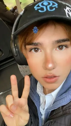 Arielle Maxine content