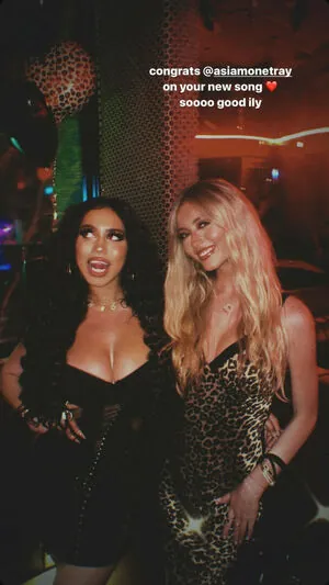 Asia Monet Ray content