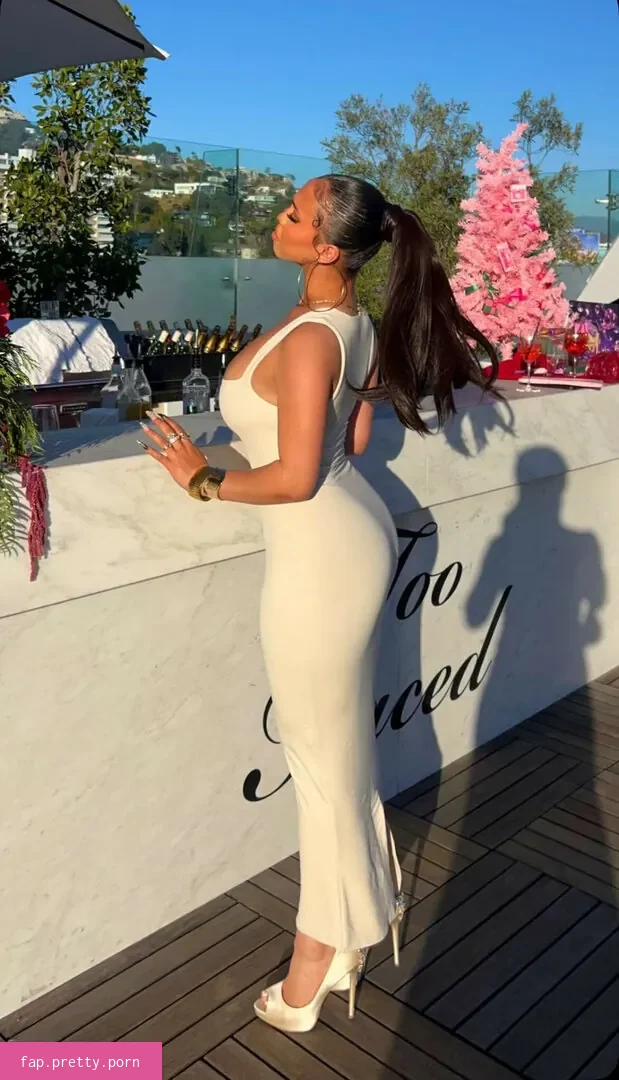 Asia Monet Ray content
