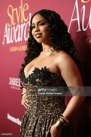 Asia Monet Ray content