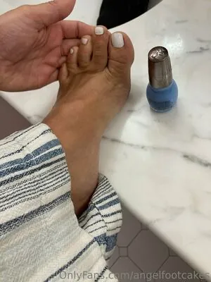 angelfootcakes content