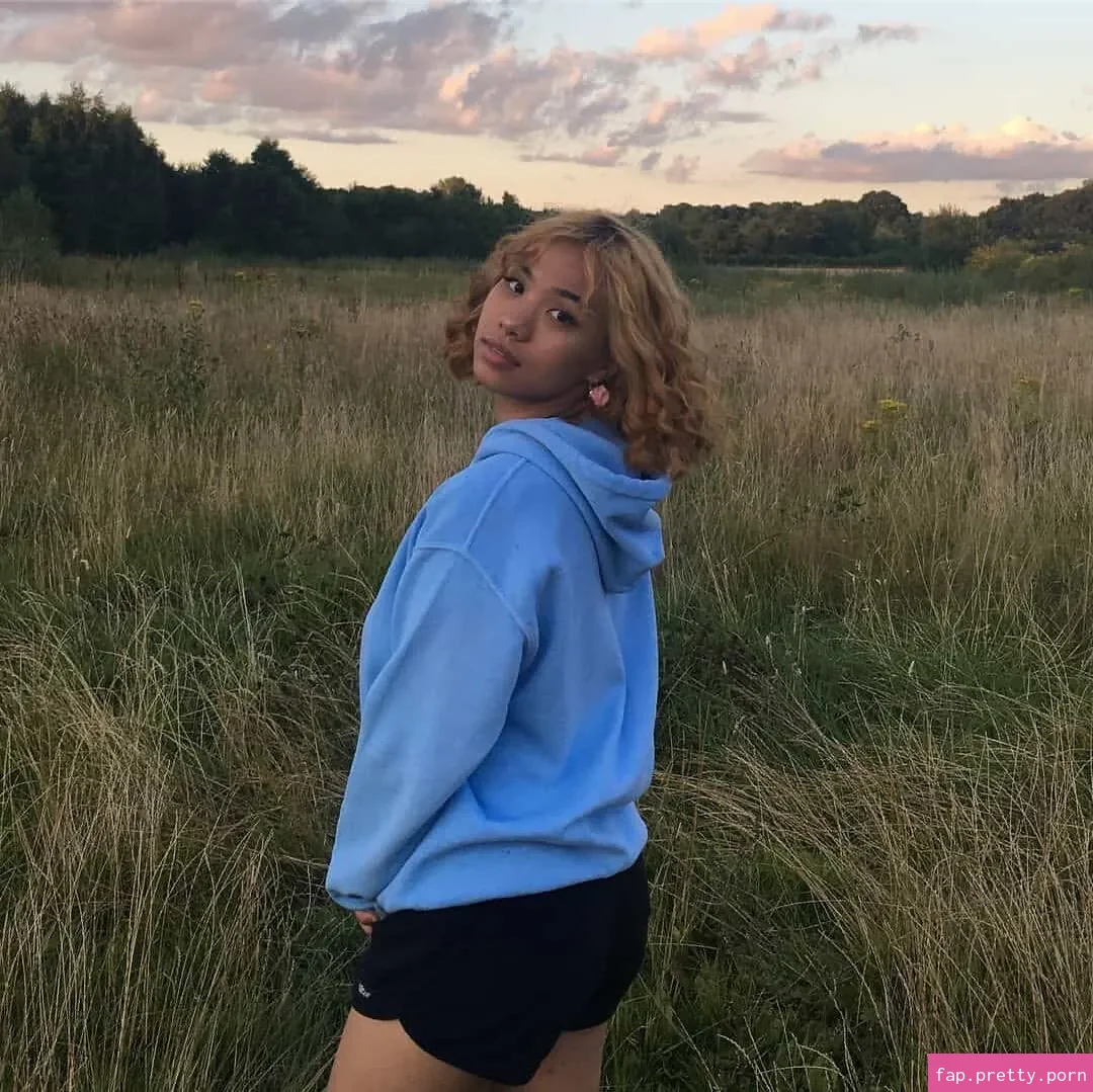 Abby Pyre - Photo #01