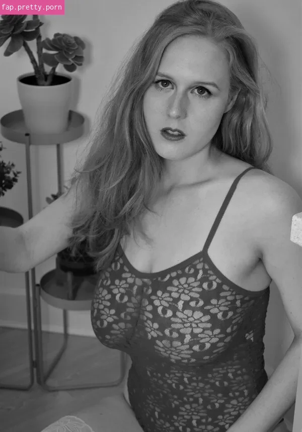 Aurora Phoenix - Photo #03