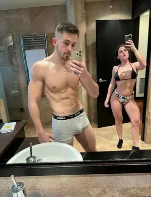 Andrea Rojo RedMil content