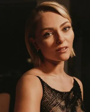 AnnaSophia Robb #